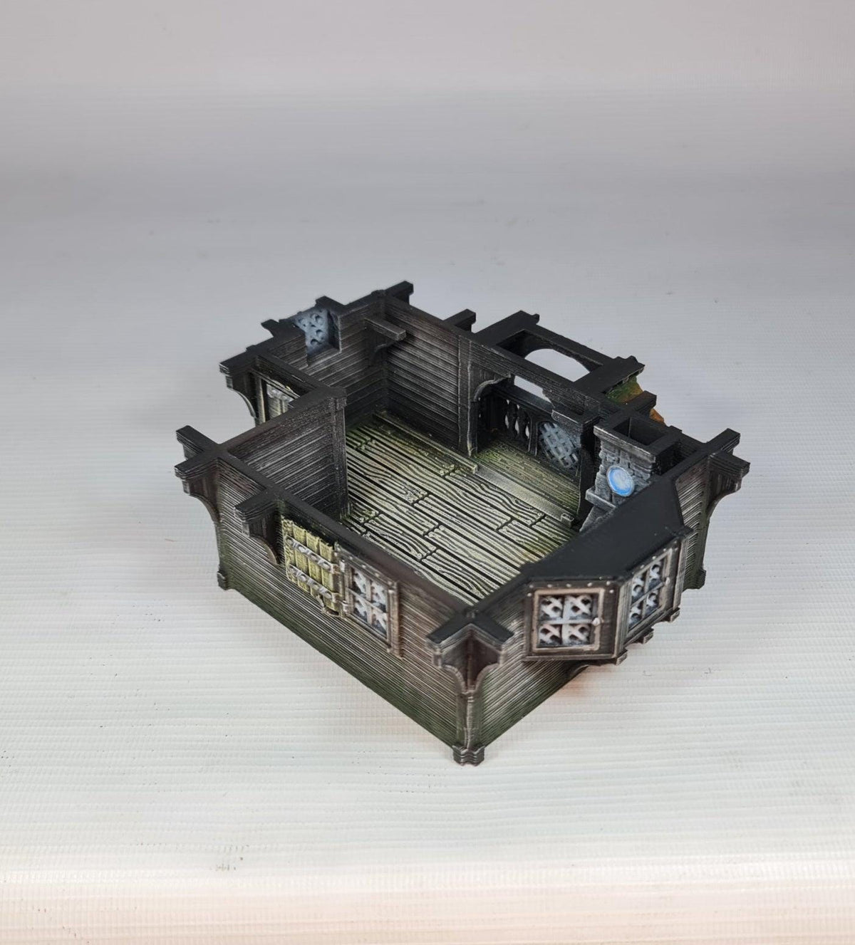 Red Rose Lodge 28mm DND Terrain | Tabletop Wargaming Scenery for Warhammer, Frostgrave & RPG | Unpainted 3D Printed
